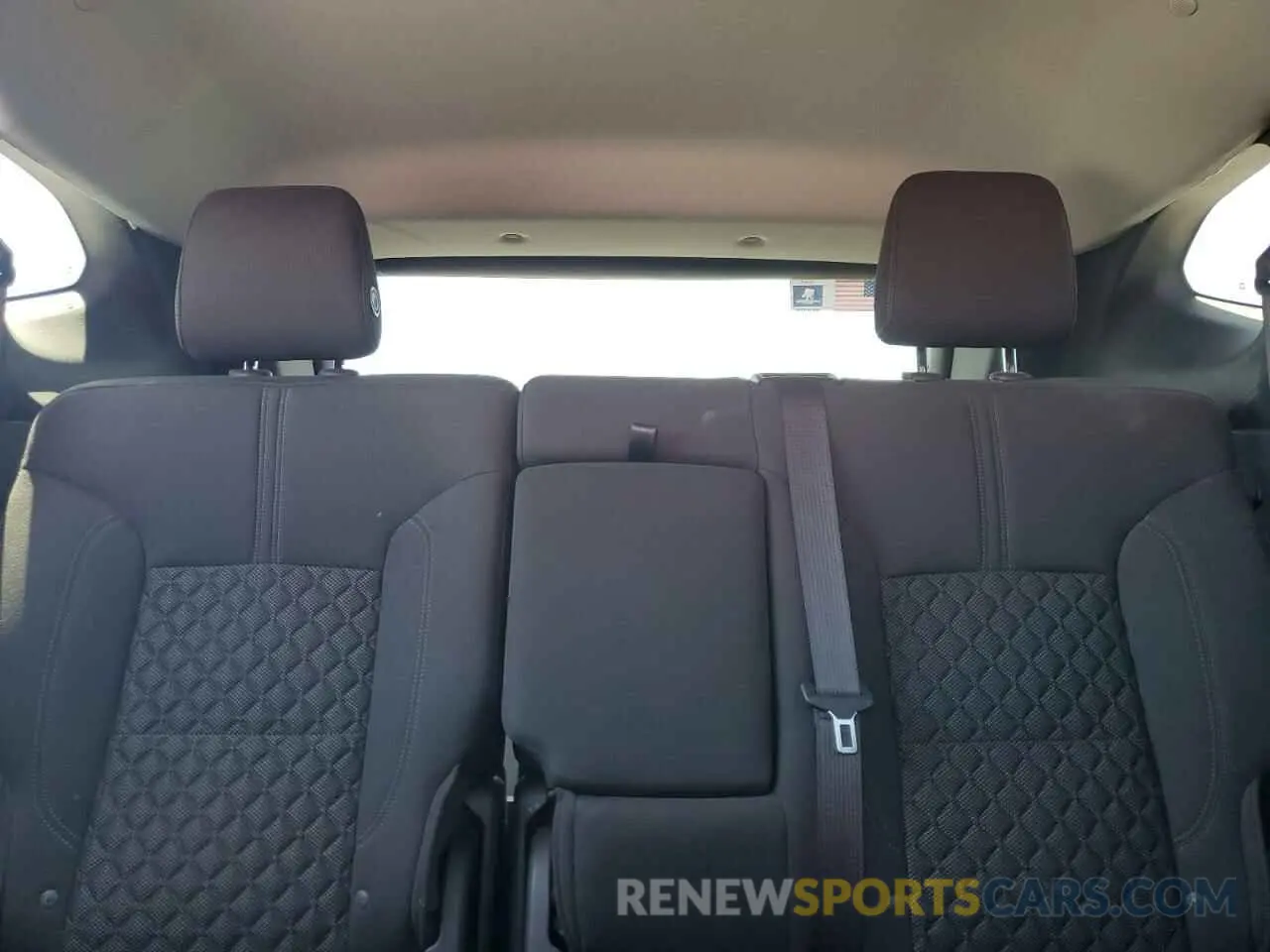 10 Photograph of a damaged car 3GNKBCRS7KS693175 CHEVROLET BLAZER 2019