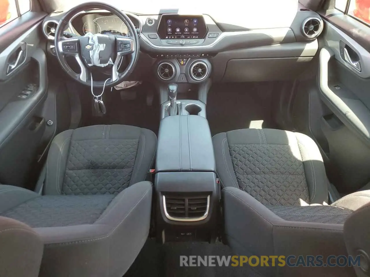 8 Photograph of a damaged car 3GNKBCRS7KS693175 CHEVROLET BLAZER 2019