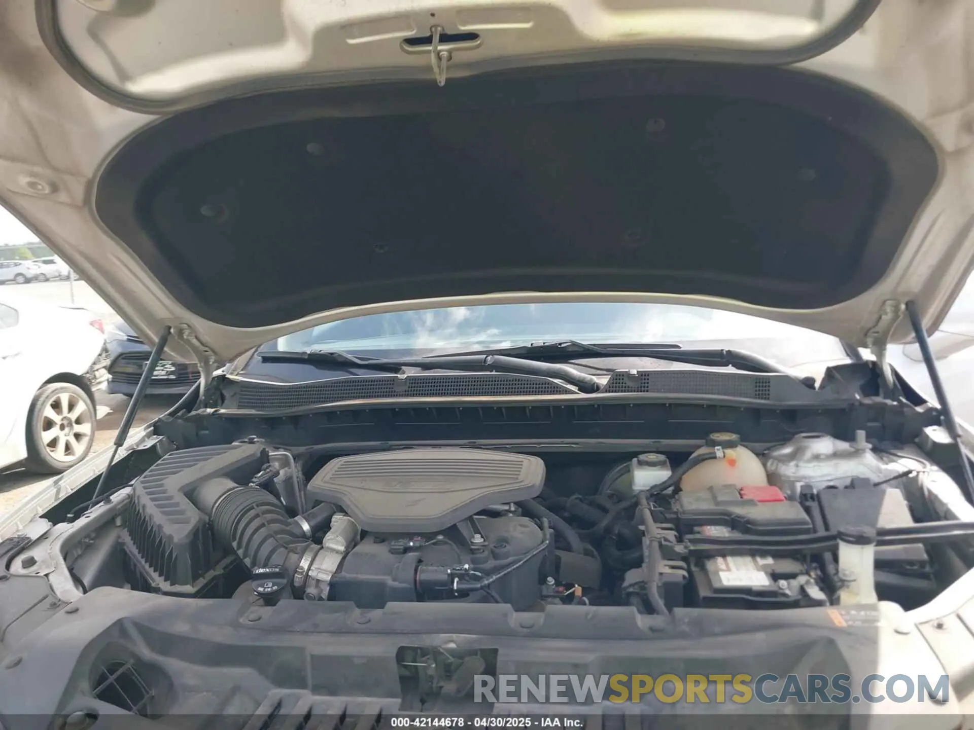 10 Photograph of a damaged car 3GNKBCRS8KS657026 CHEVROLET BLAZER 2019