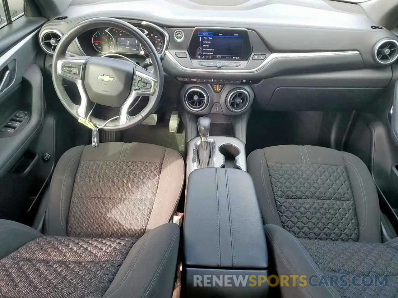 8 Photograph of a damaged car 3GNKBCRS8KS697574 CHEVROLET BLAZER 2019