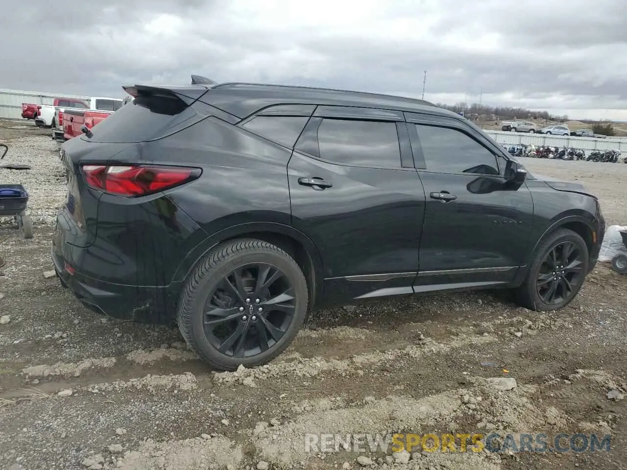 3 Photograph of a damaged car 3GNKBERS0KS581975 CHEVROLET BLAZER 2019