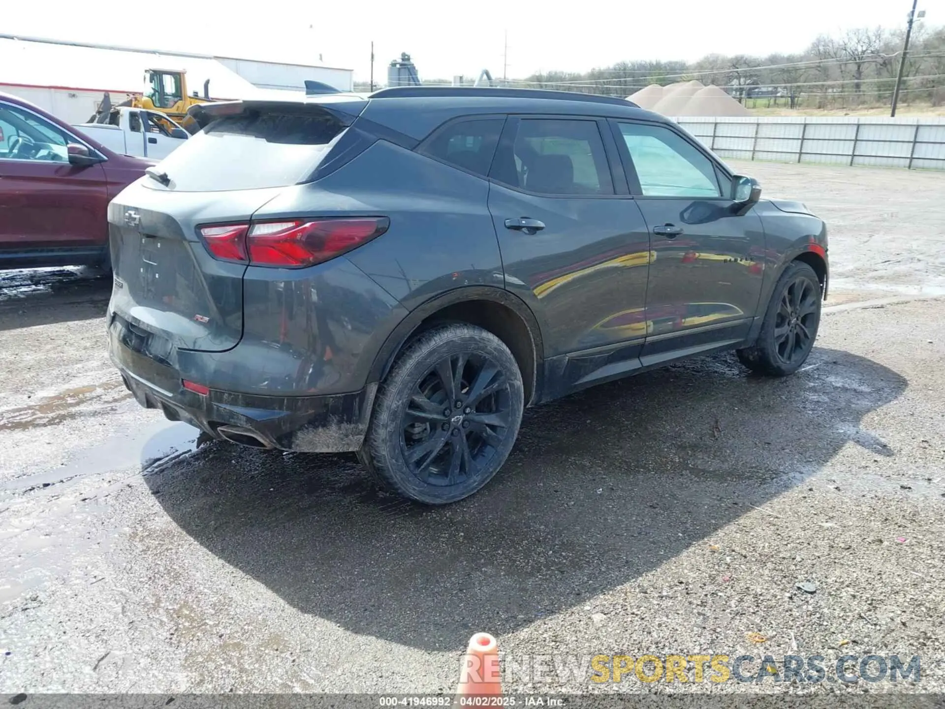 4 Photograph of a damaged car 3GNKBERS2K5694793 CHEVROLET BLAZER 2019