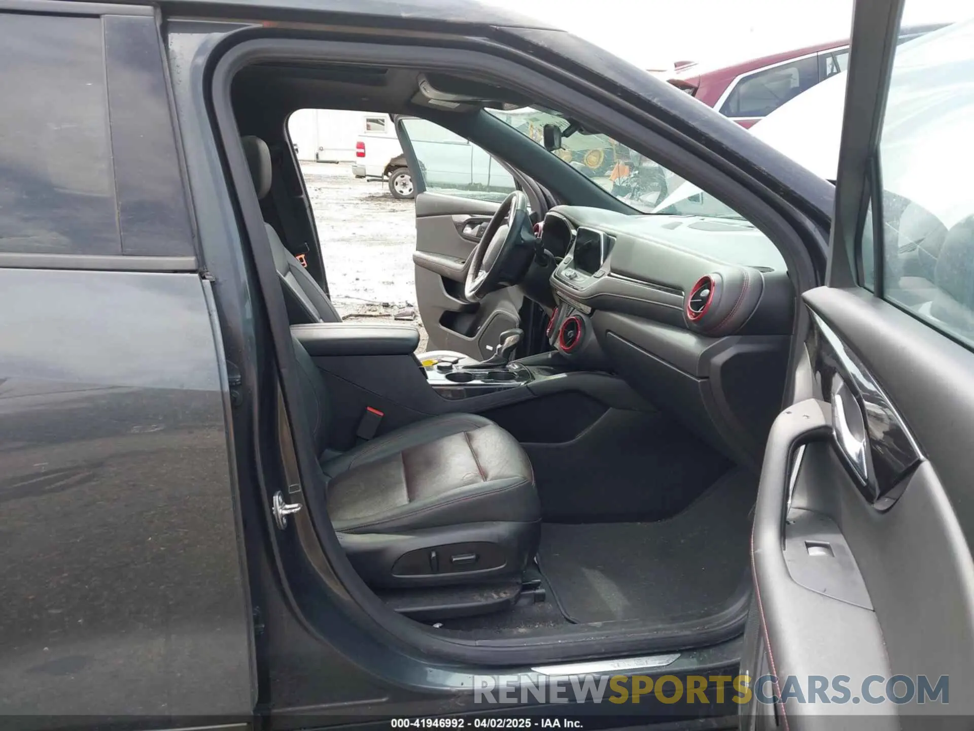 5 Photograph of a damaged car 3GNKBERS2K5694793 CHEVROLET BLAZER 2019
