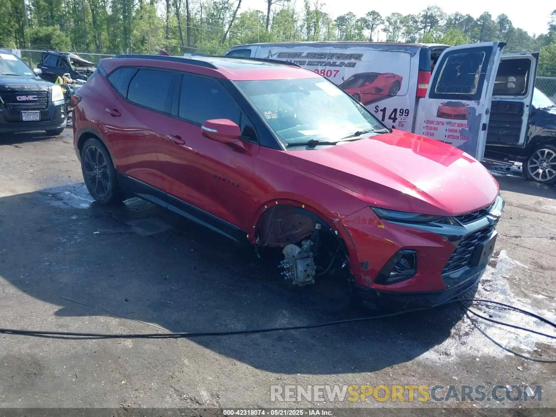 1 Photograph of a damaged car 3GNKBERS4KS621667 CHEVROLET BLAZER 2019