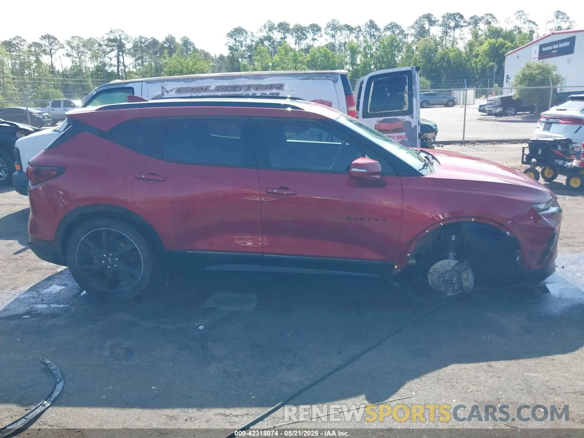 14 Photograph of a damaged car 3GNKBERS4KS621667 CHEVROLET BLAZER 2019