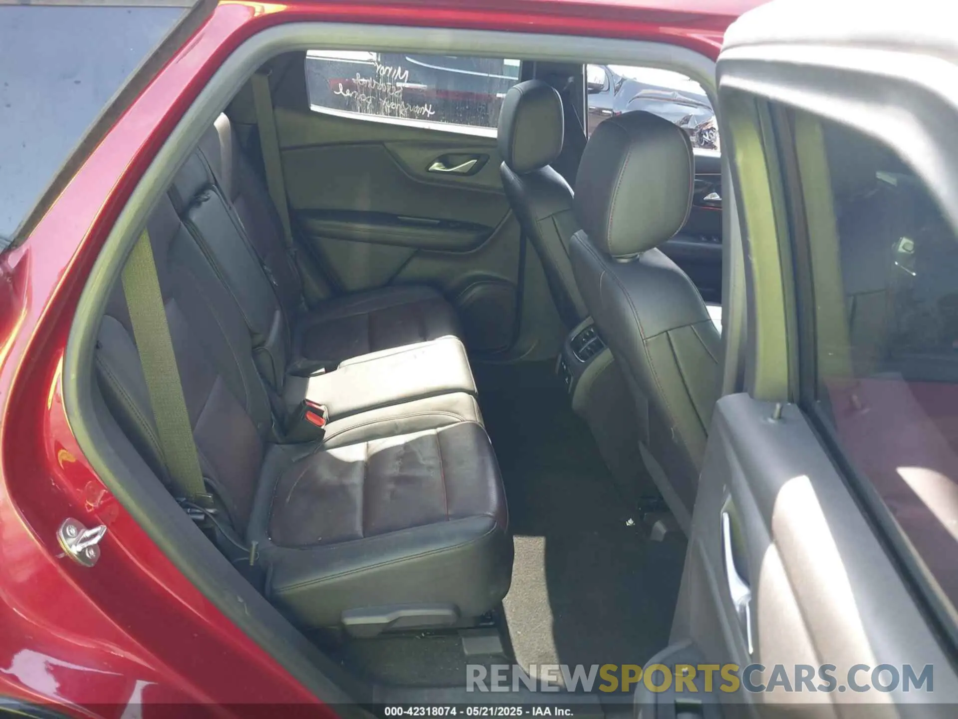 8 Photograph of a damaged car 3GNKBERS4KS621667 CHEVROLET BLAZER 2019