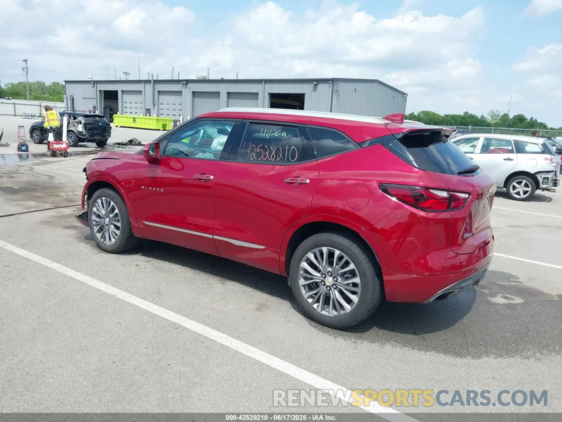 3 Photograph of a damaged car 3GNKBFRS0KS694315 CHEVROLET BLAZER 2019