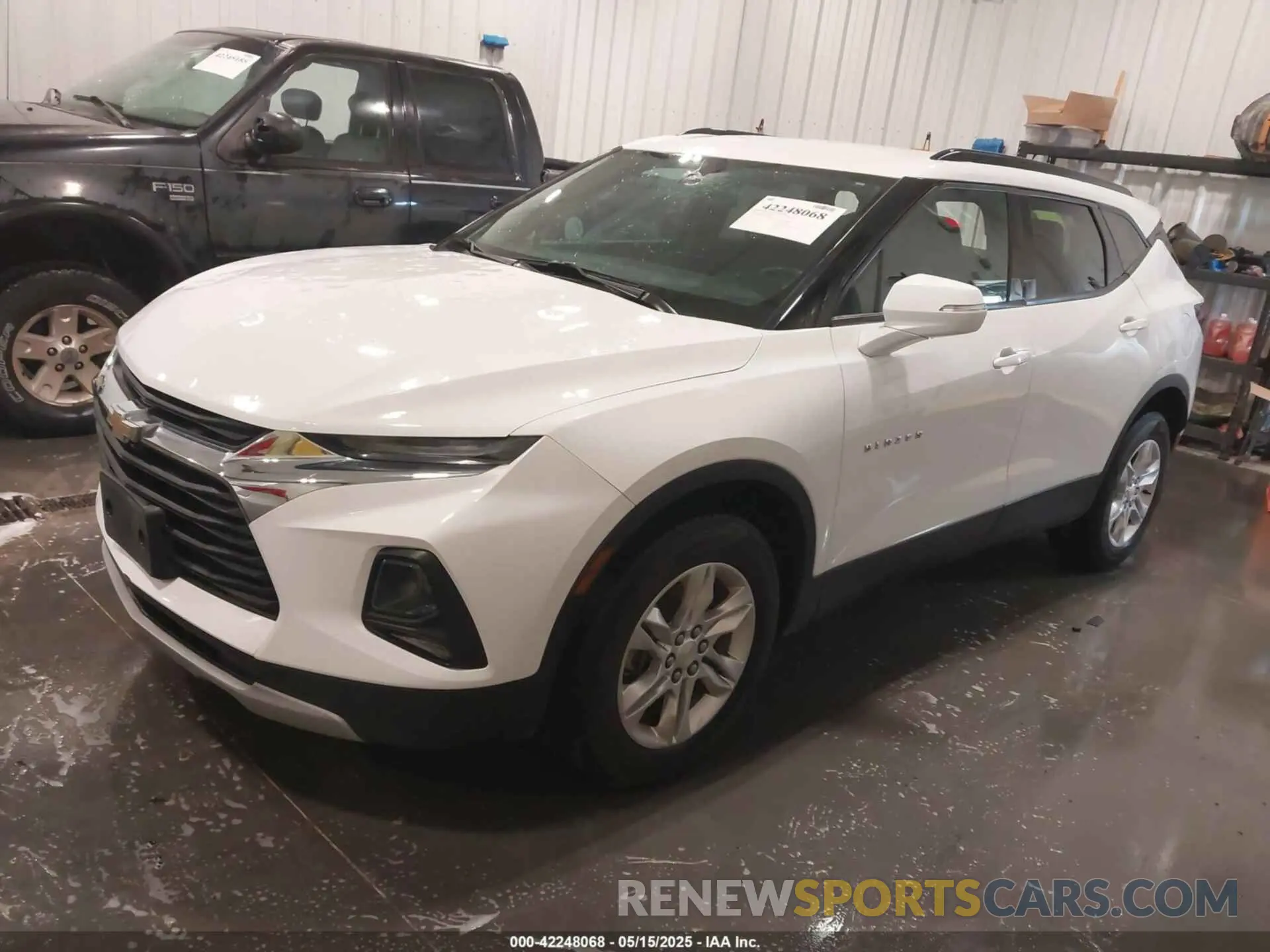 2 Photograph of a damaged car 3GNKBGRS2KS694189 CHEVROLET BLAZER 2019