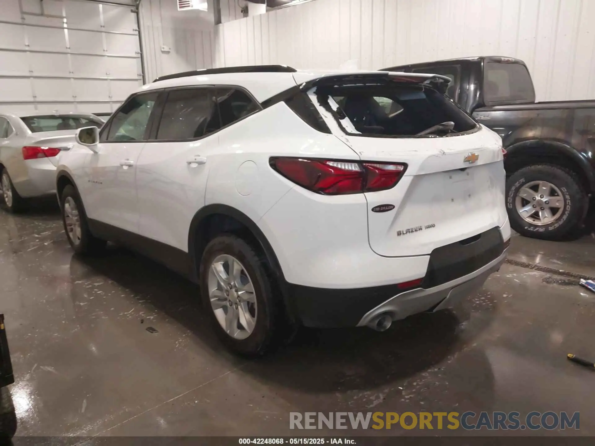 3 Photograph of a damaged car 3GNKBGRS2KS694189 CHEVROLET BLAZER 2019