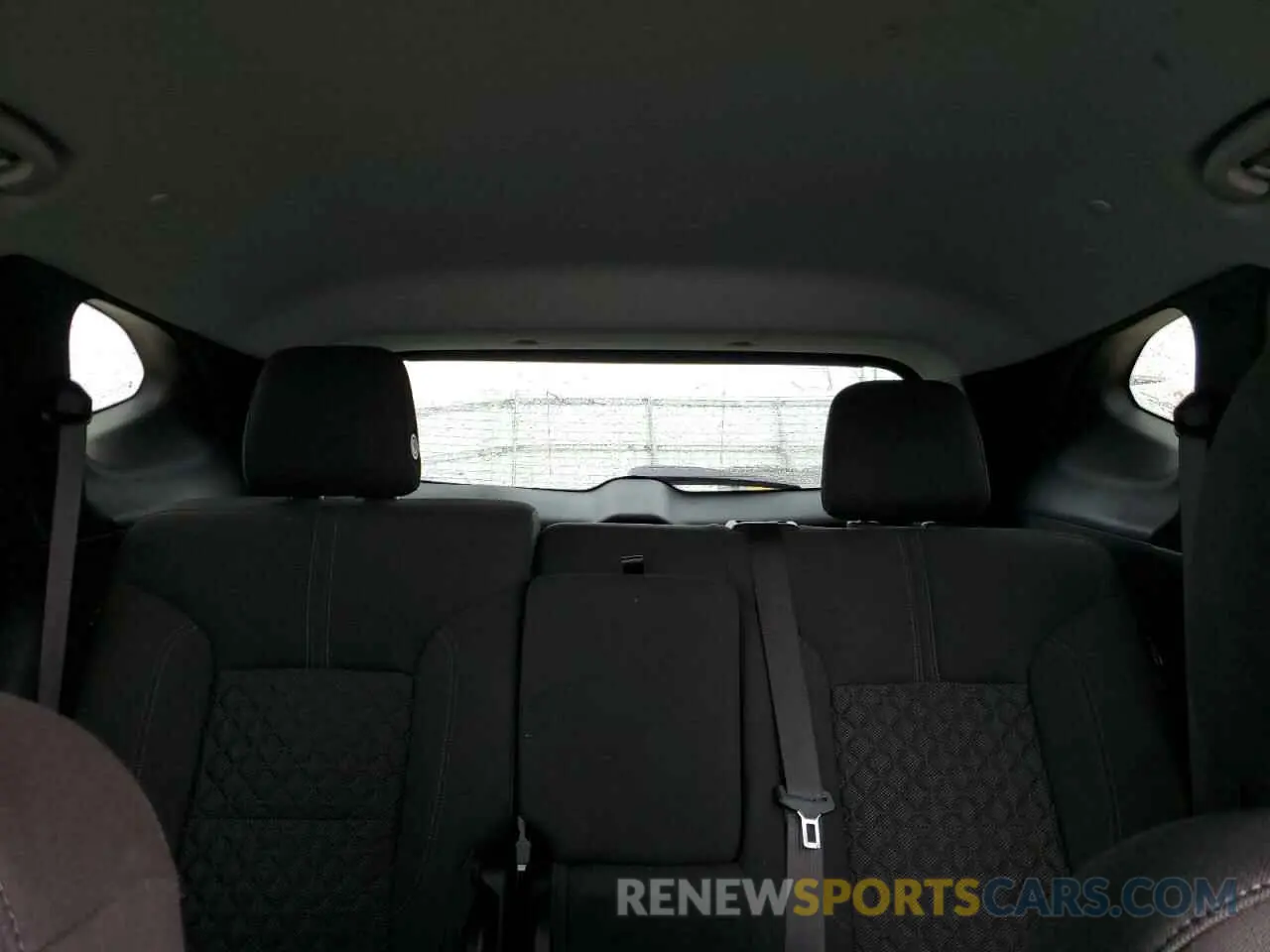 10 Photograph of a damaged car 3GNKBGRS4KS643096 CHEVROLET BLAZER 2019