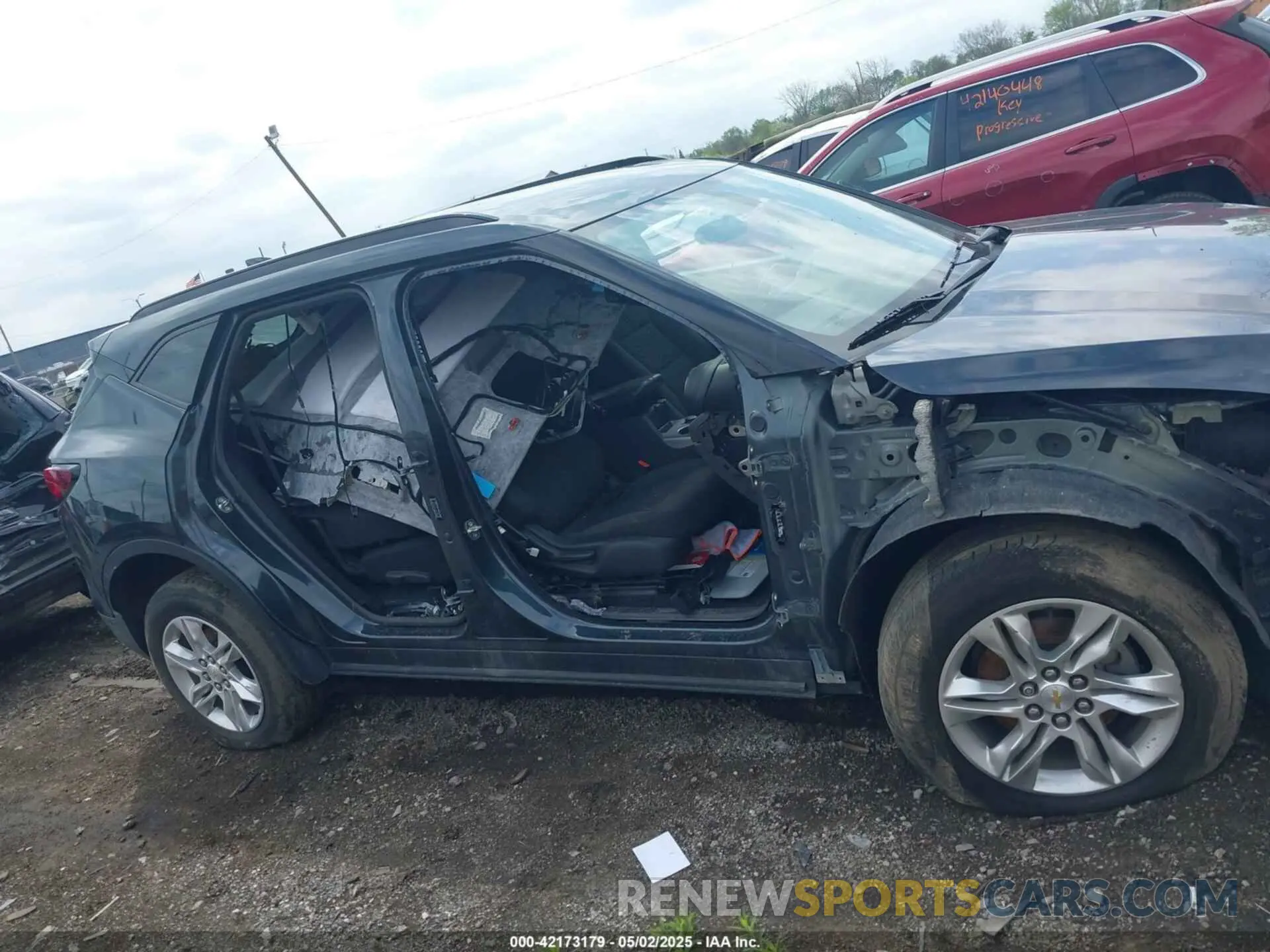 12 Фотография поврежденного автомобиля 3GNKBGRS5KS636688 CHEVROLET BLAZER 2019