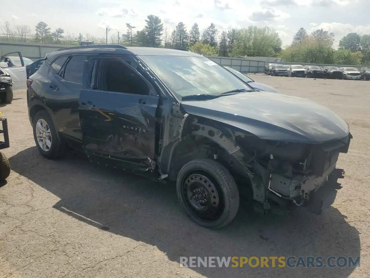 4 Photograph of a damaged car 3GNKBGRS5KS664457 CHEVROLET BLAZER 2019