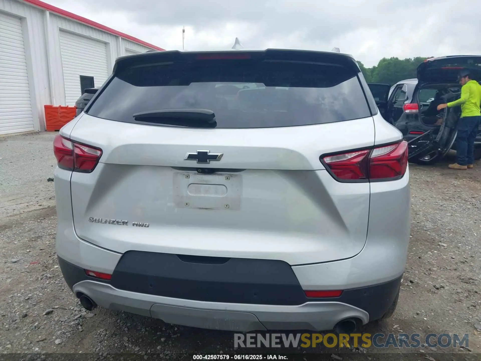 16 Photograph of a damaged car 3GNKBHRS6KS660522 CHEVROLET BLAZER 2019