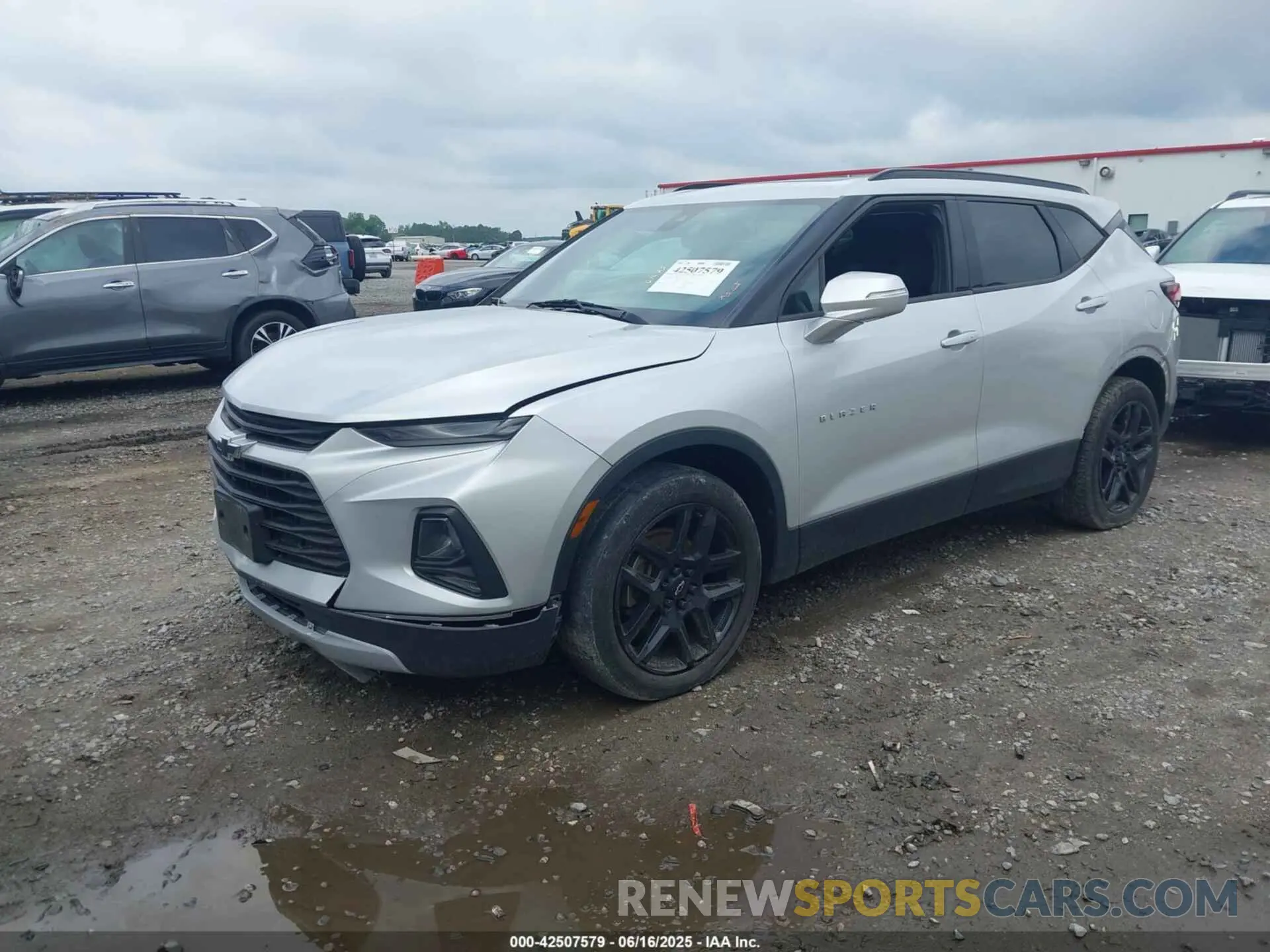2 Photograph of a damaged car 3GNKBHRS6KS660522 CHEVROLET BLAZER 2019