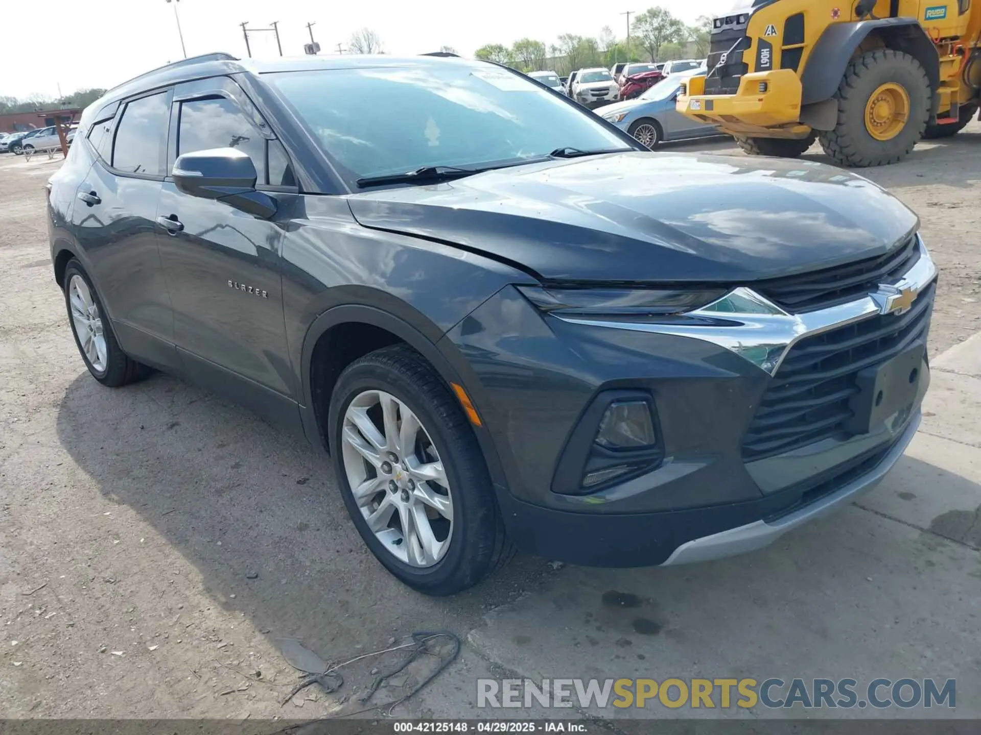 1 Photograph of a damaged car 3GNKBHRS6KS677627 CHEVROLET BLAZER 2019