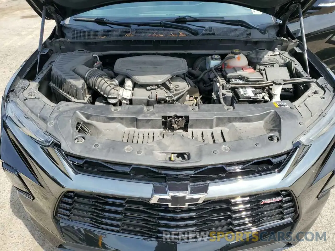 12 Photograph of a damaged car 3GNKBJRS2KS565866 CHEVROLET BLAZER 2019