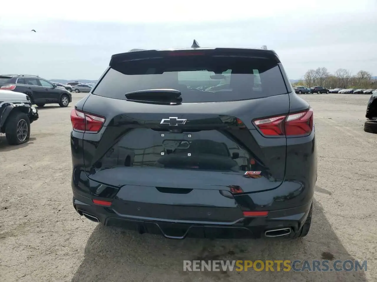 6 Photograph of a damaged car 3GNKBJRS2KS565866 CHEVROLET BLAZER 2019