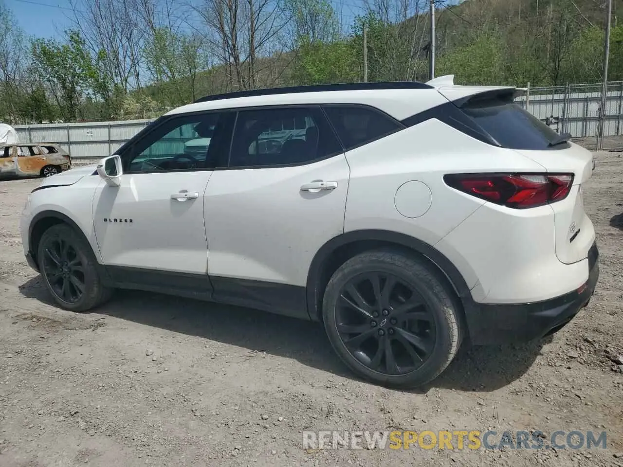 2 Photograph of a damaged car 3GNKBJRS5KS678615 CHEVROLET BLAZER 2019
