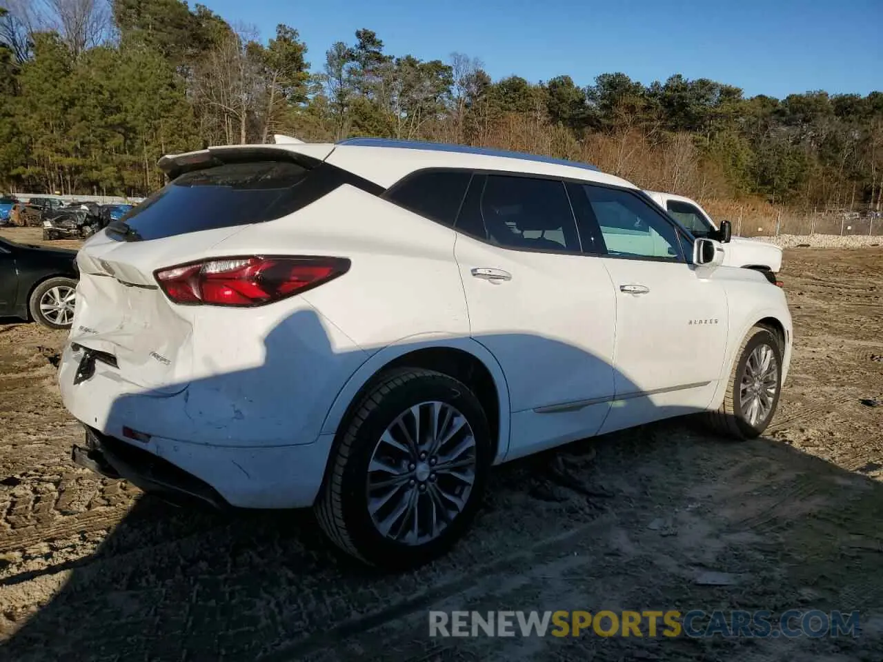 3 Photograph of a damaged car 3GNKBKRS0KS631661 CHEVROLET BLAZER 2019