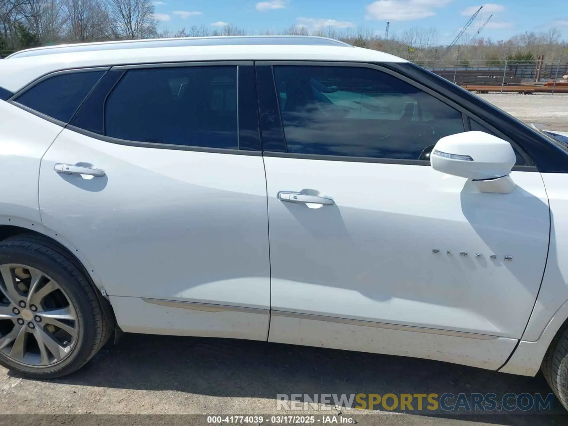 13 Photograph of a damaged car 3GNKBKRS3KS701640 CHEVROLET BLAZER 2019