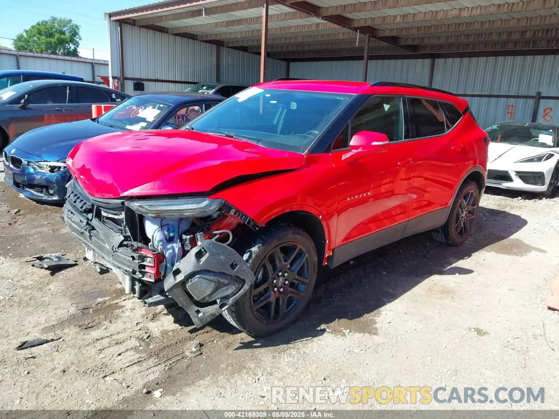 2 Photograph of a damaged car 3GNKBBRA0LS589890 CHEVROLET BLAZER 2020