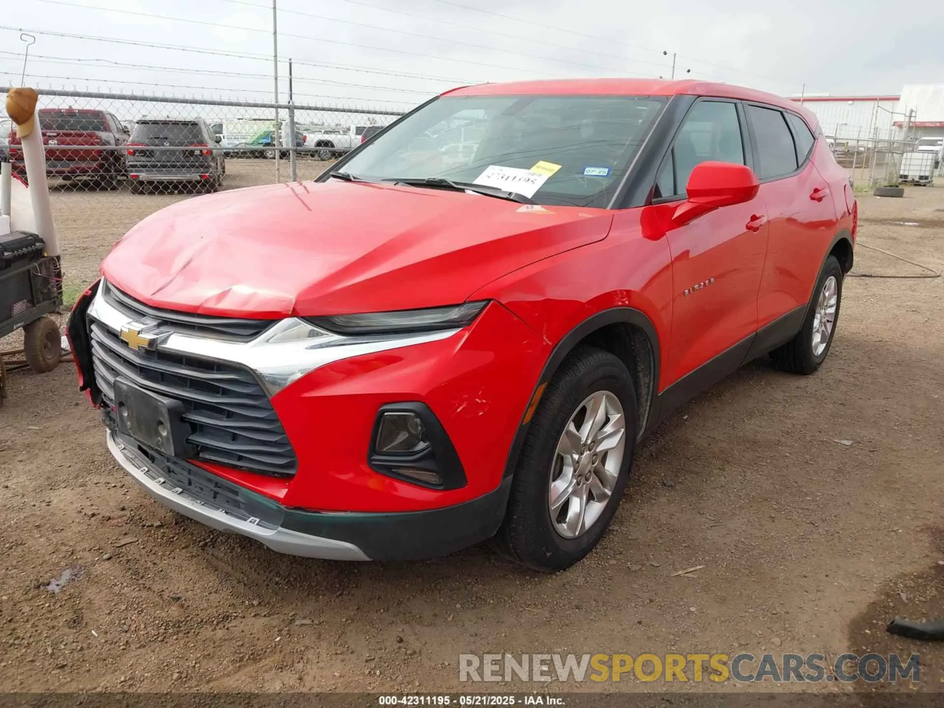 2 Фотография поврежденного автомобиля 3GNKBBRA2LS699128 CHEVROLET BLAZER 2020