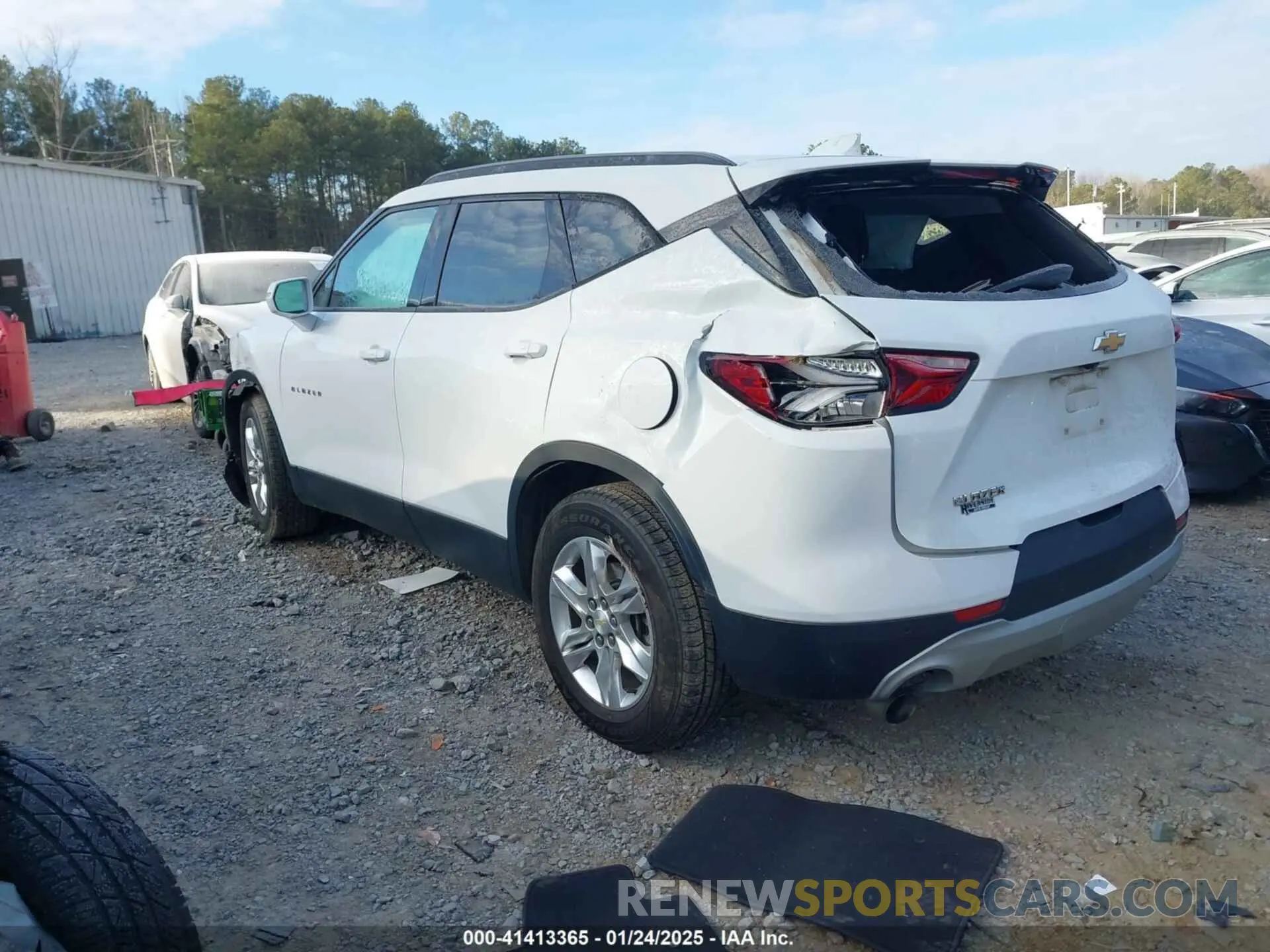 3 Photograph of a damaged car 3GNKBBRA4LS589567 CHEVROLET BLAZER 2020