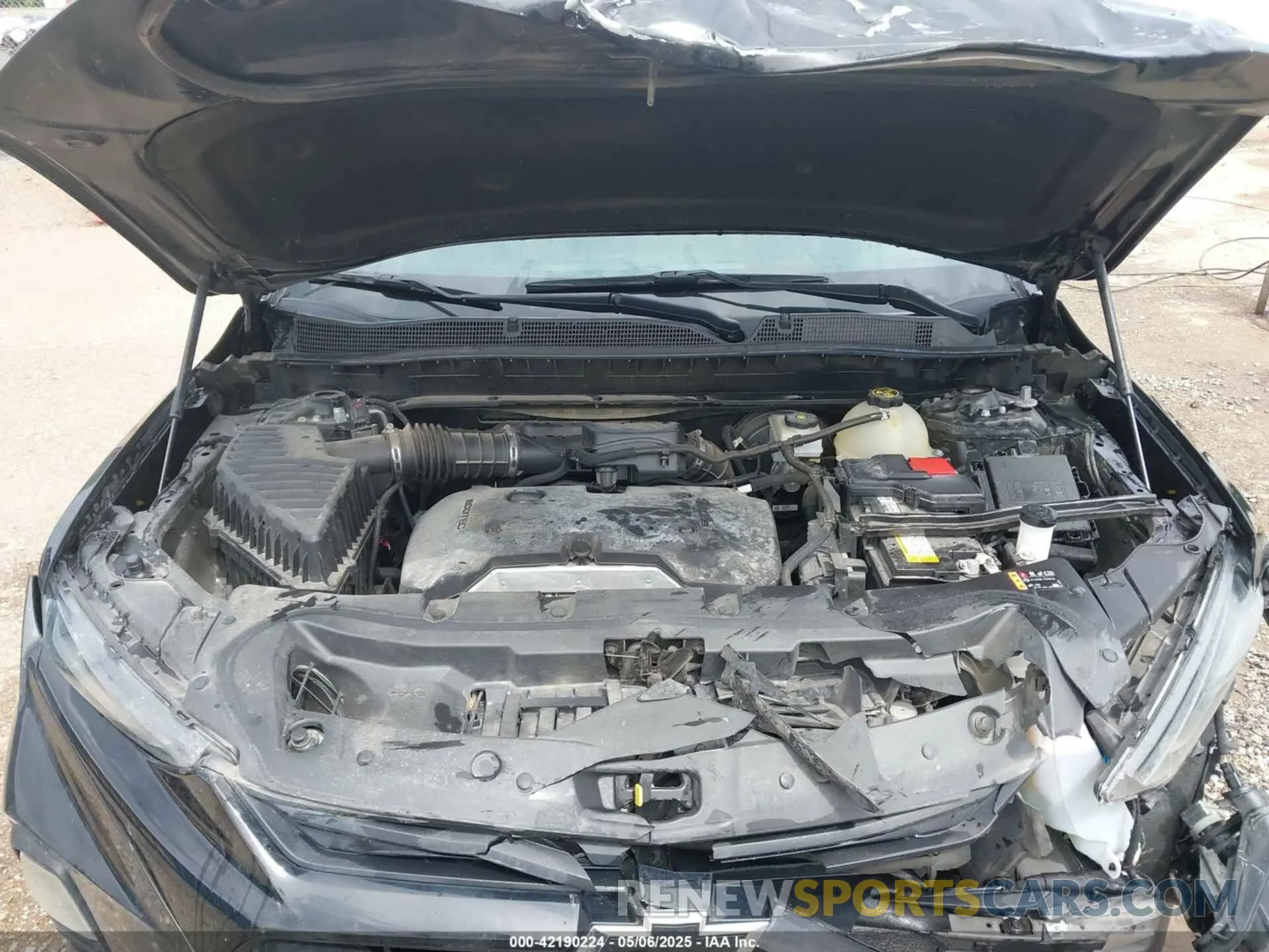 18 Photograph of a damaged car 3GNKBBRA4LS594607 CHEVROLET BLAZER 2020