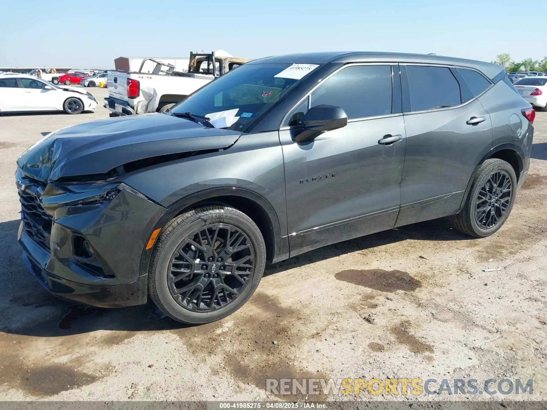 2 Photograph of a damaged car 3GNKBBRA4LS613043 CHEVROLET BLAZER 2020
