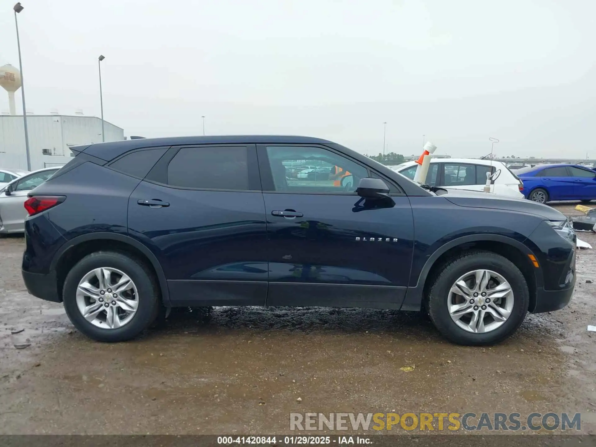 13 Photograph of a damaged car 3GNKBBRA5LS702913 CHEVROLET BLAZER 2020