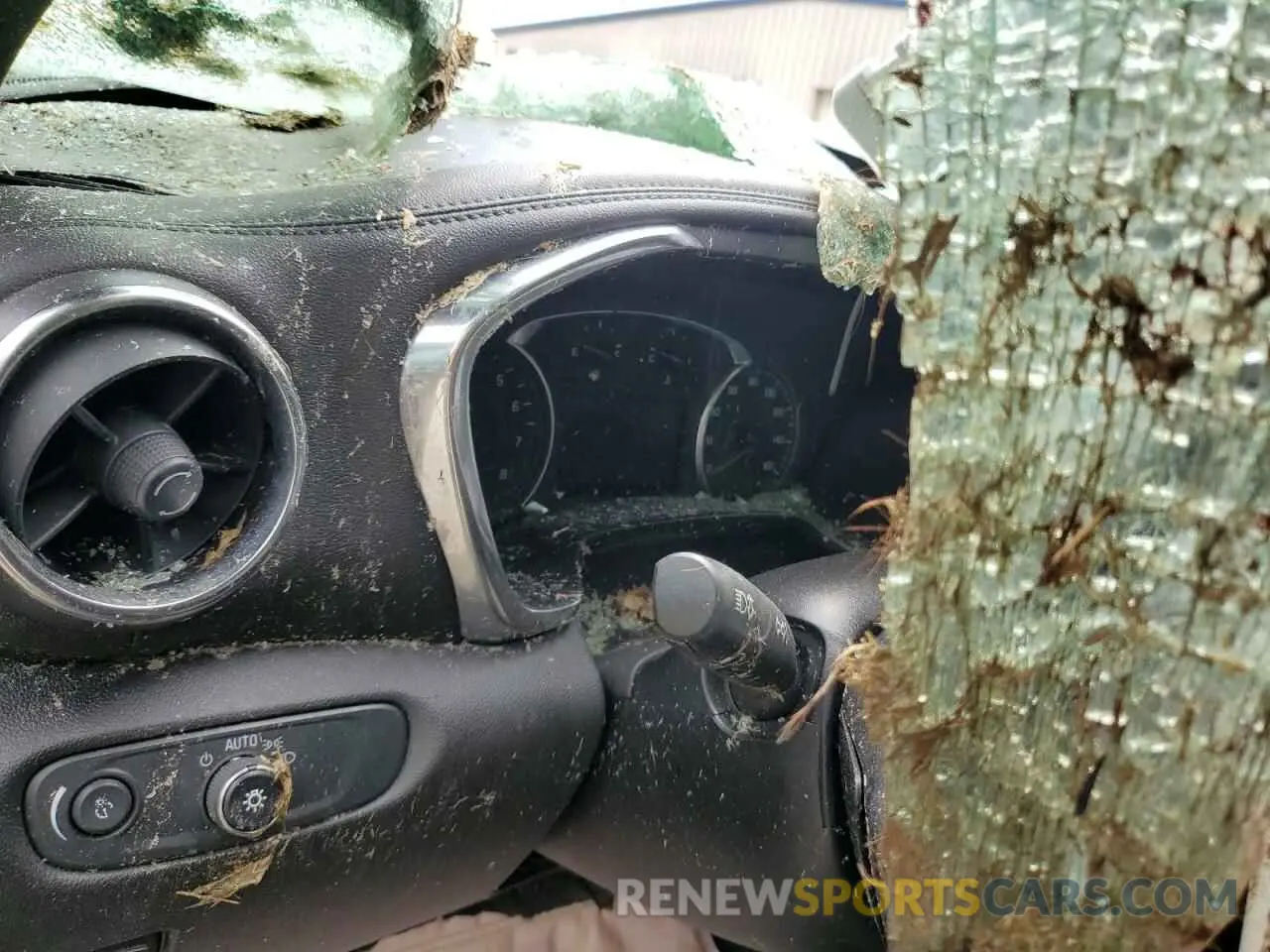 9 Photograph of a damaged car 3GNKBBRA6LS589568 CHEVROLET BLAZER 2020