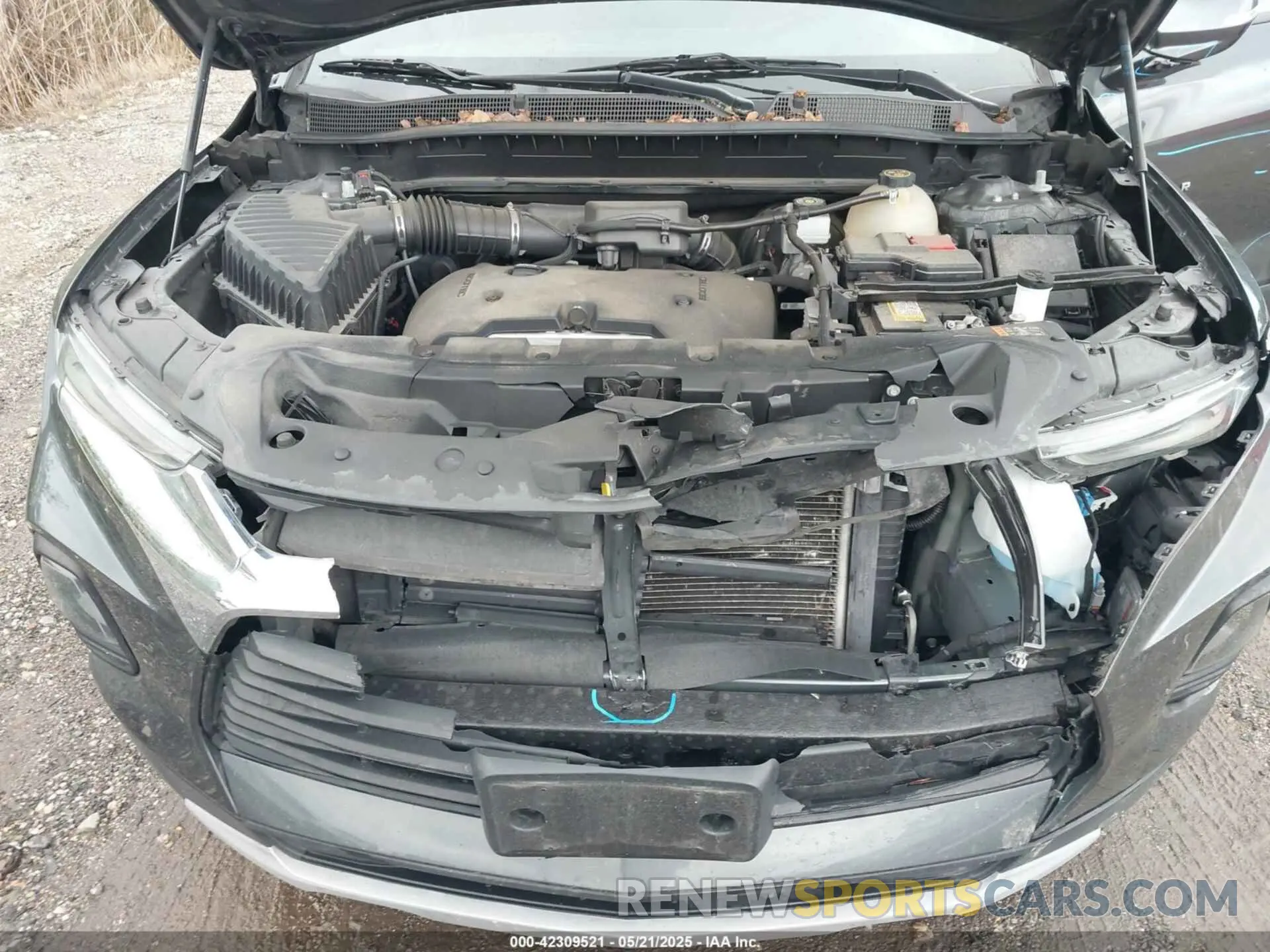 10 Photograph of a damaged car 3GNKBBRA8LS572366 CHEVROLET BLAZER 2020