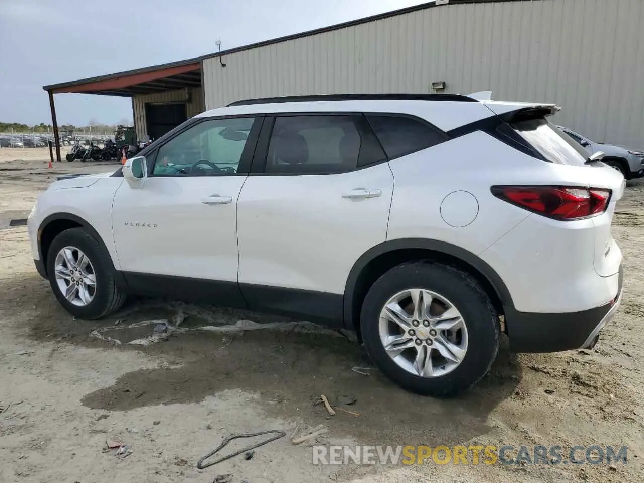 2 Photograph of a damaged car 3GNKBBRA8LS597378 CHEVROLET BLAZER 2020