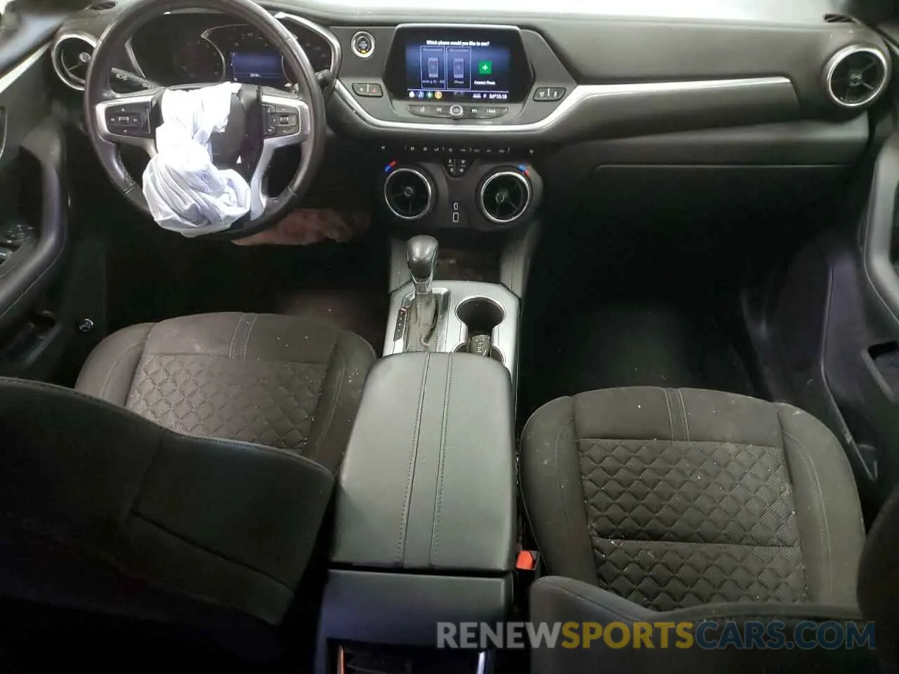 8 Photograph of a damaged car 3GNKBBRA9LS669317 CHEVROLET BLAZER 2020