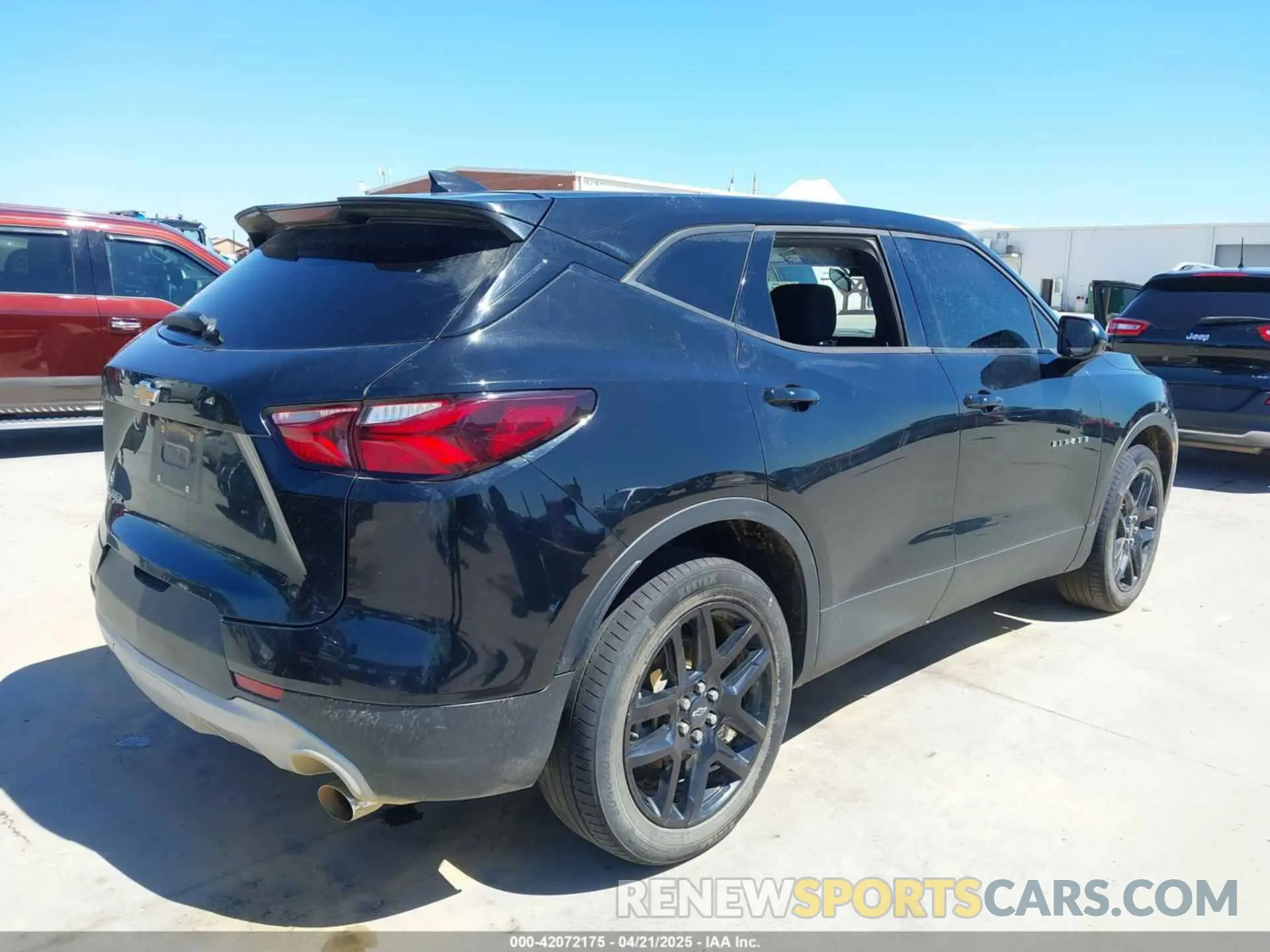 4 Photograph of a damaged car 3GNKBBRAXLS580047 CHEVROLET BLAZER 2020