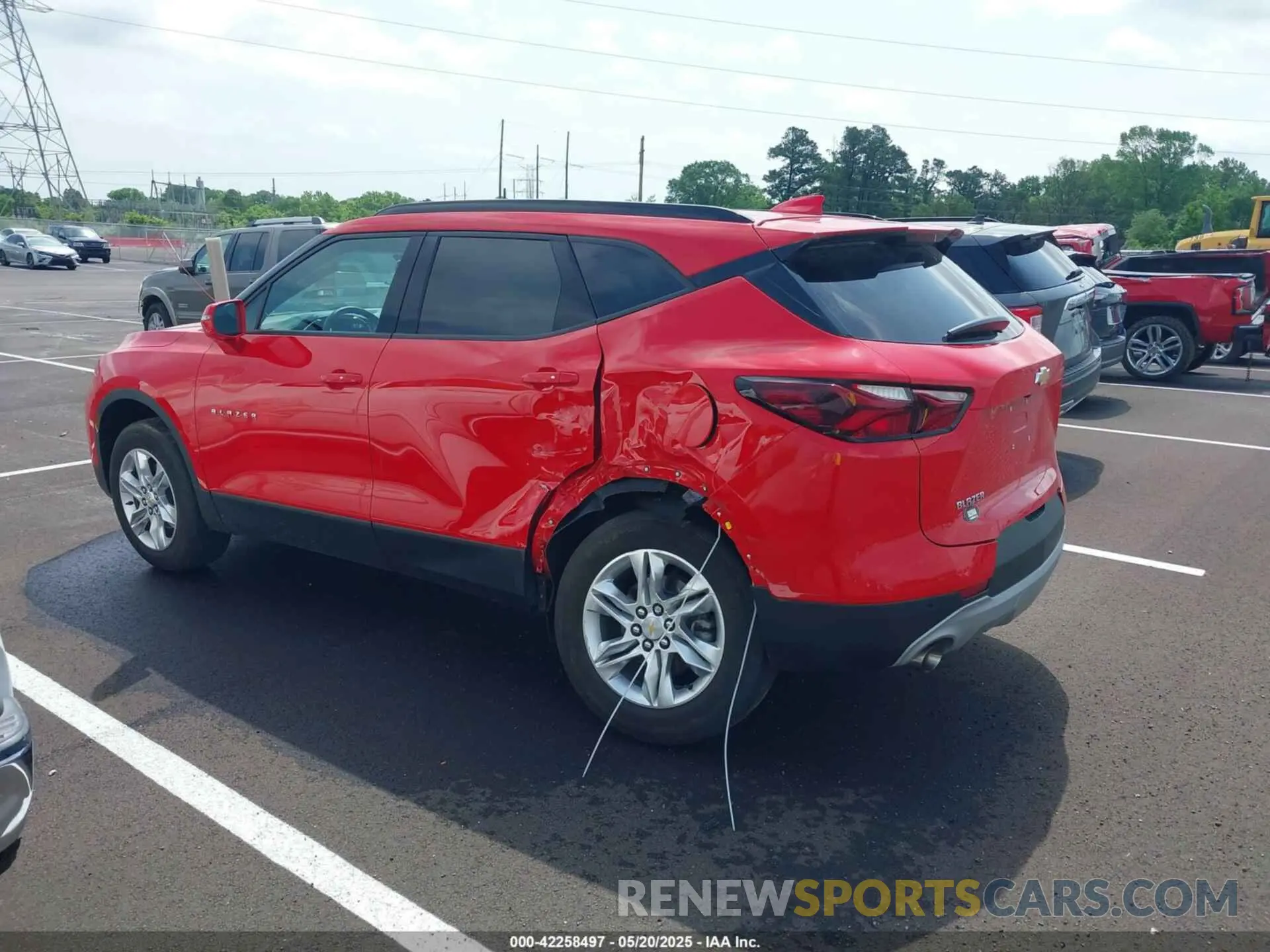 14 Photograph of a damaged car 3GNKBCR40LS692937 CHEVROLET BLAZER 2020