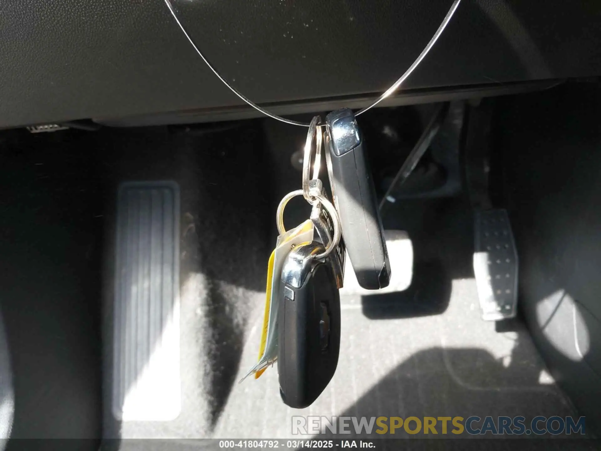 11 Photograph of a damaged car 3GNKBCR49LS654753 CHEVROLET BLAZER 2020