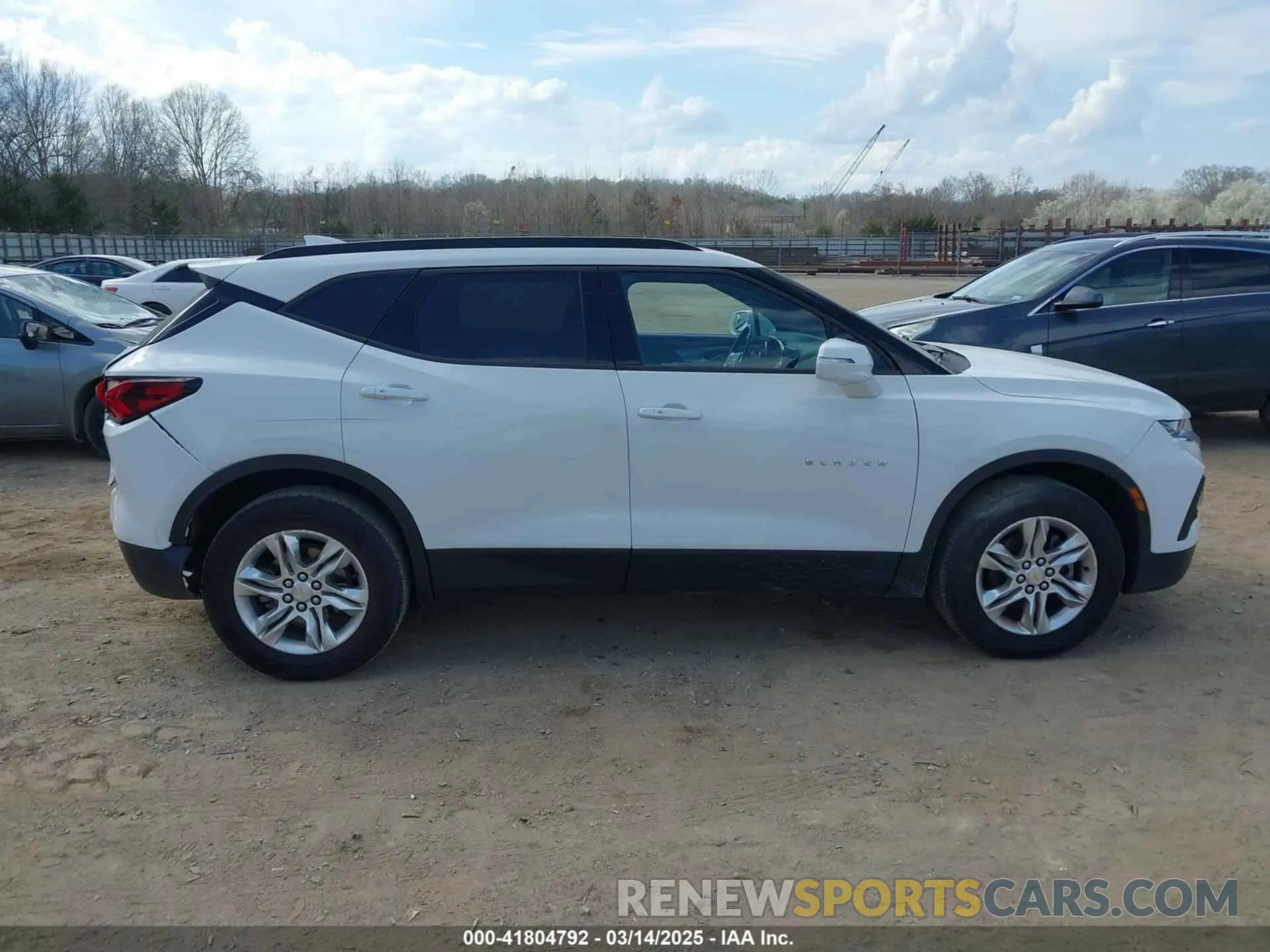 13 Photograph of a damaged car 3GNKBCR49LS654753 CHEVROLET BLAZER 2020
