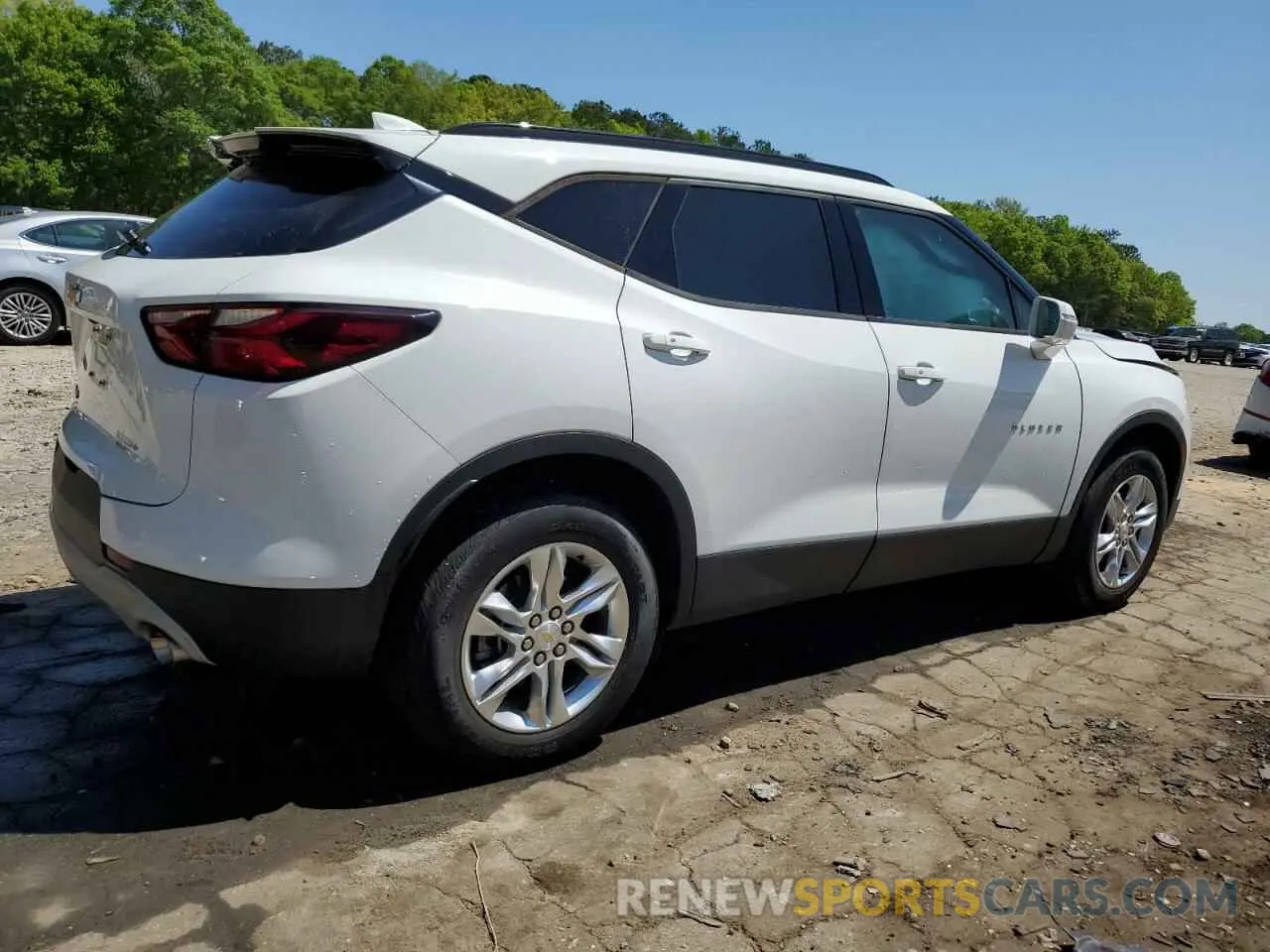 3 Photograph of a damaged car 3GNKBCRS1LS655720 CHEVROLET BLAZER 2020
