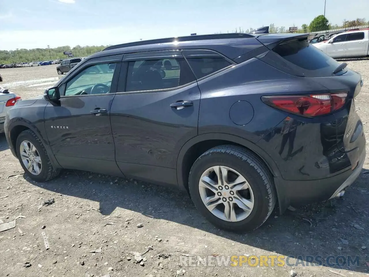 2 Photograph of a damaged car 3GNKBCRS2LS566559 CHEVROLET BLAZER 2020