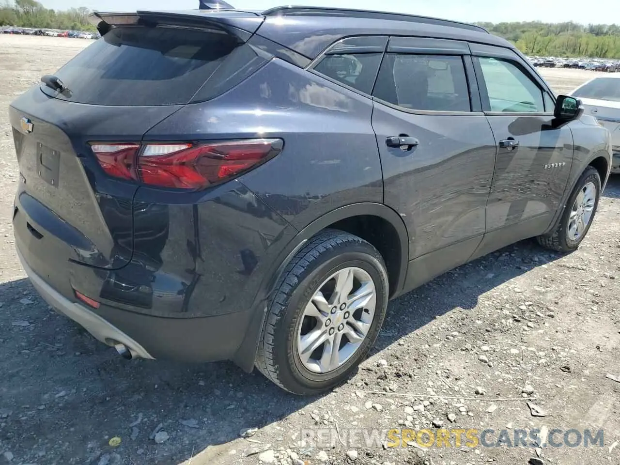 3 Photograph of a damaged car 3GNKBCRS2LS566559 CHEVROLET BLAZER 2020