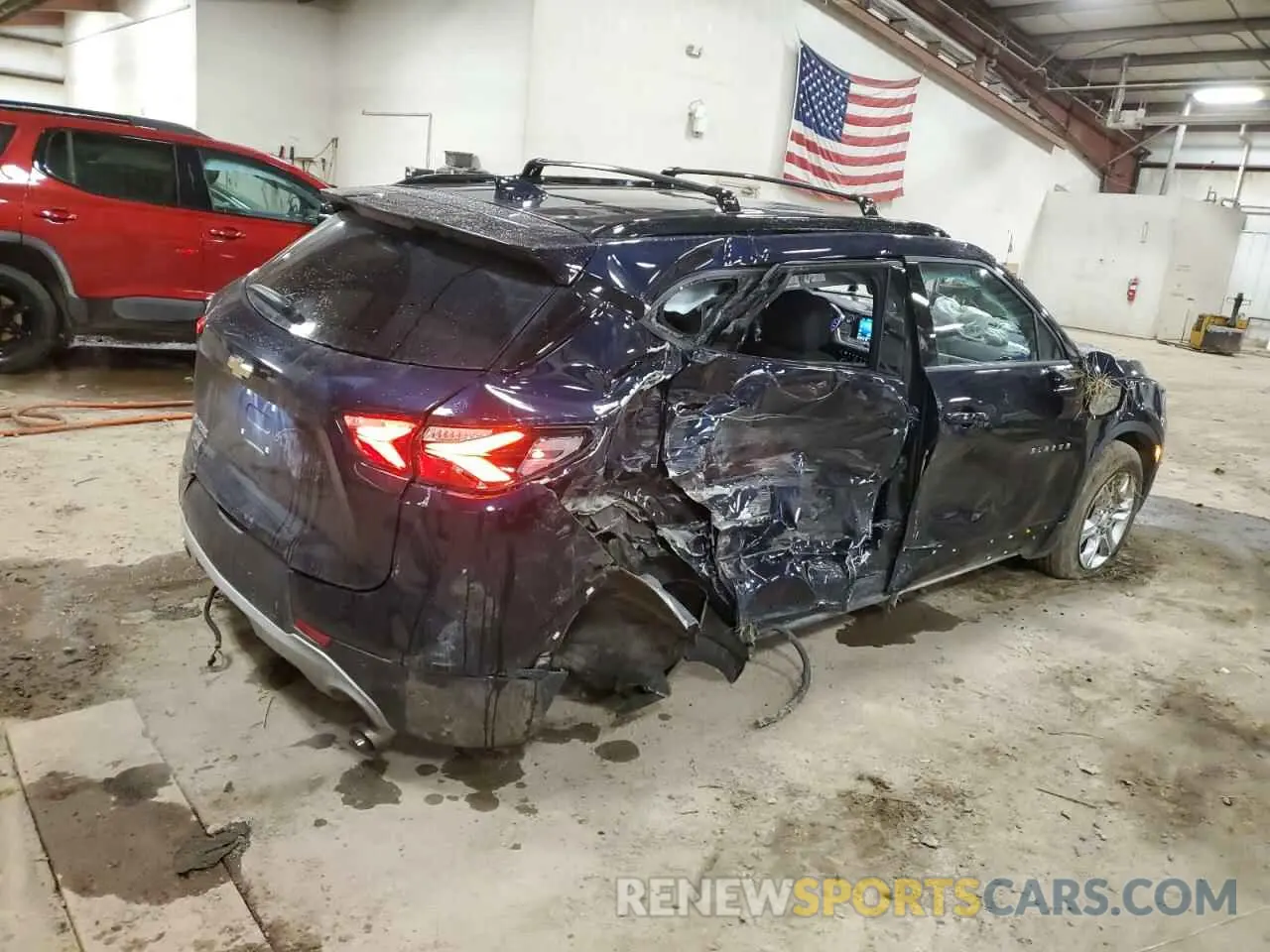 3 Photograph of a damaged car 3GNKBCRS3LS711480 CHEVROLET BLAZER 2020