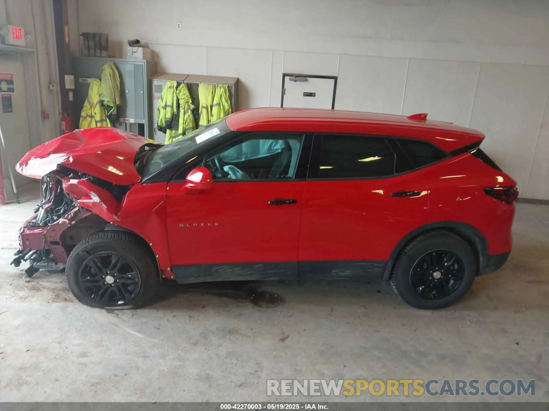 14 Photograph of a damaged car 3GNKBCRS4LS669773 CHEVROLET BLAZER 2020