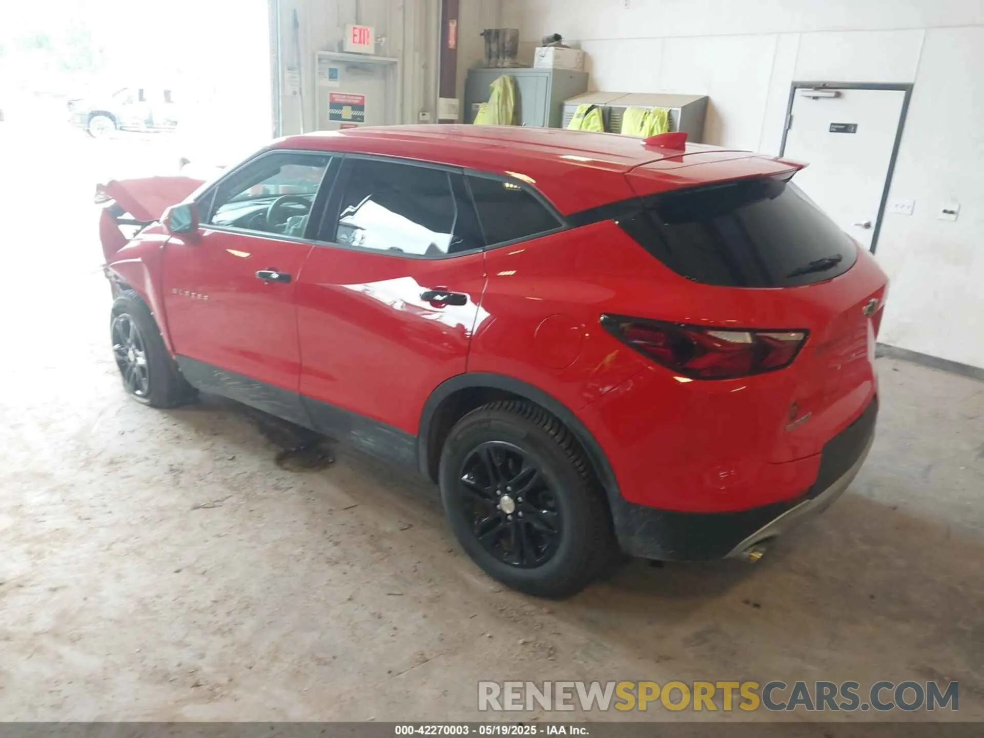 3 Photograph of a damaged car 3GNKBCRS4LS669773 CHEVROLET BLAZER 2020