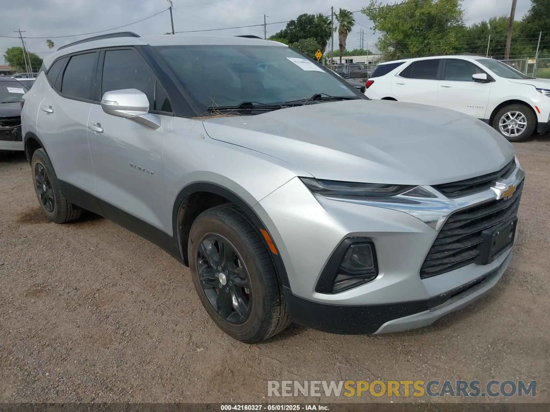 1 Photograph of a damaged car 3GNKBCRS5LS716986 CHEVROLET BLAZER 2020