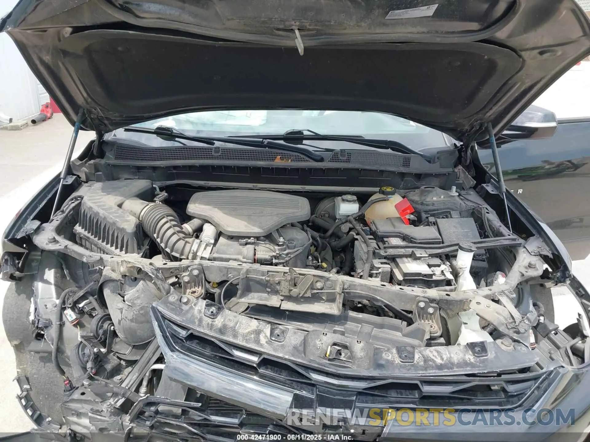 10 Photograph of a damaged car 3GNKBCRS6LS708752 CHEVROLET BLAZER 2020