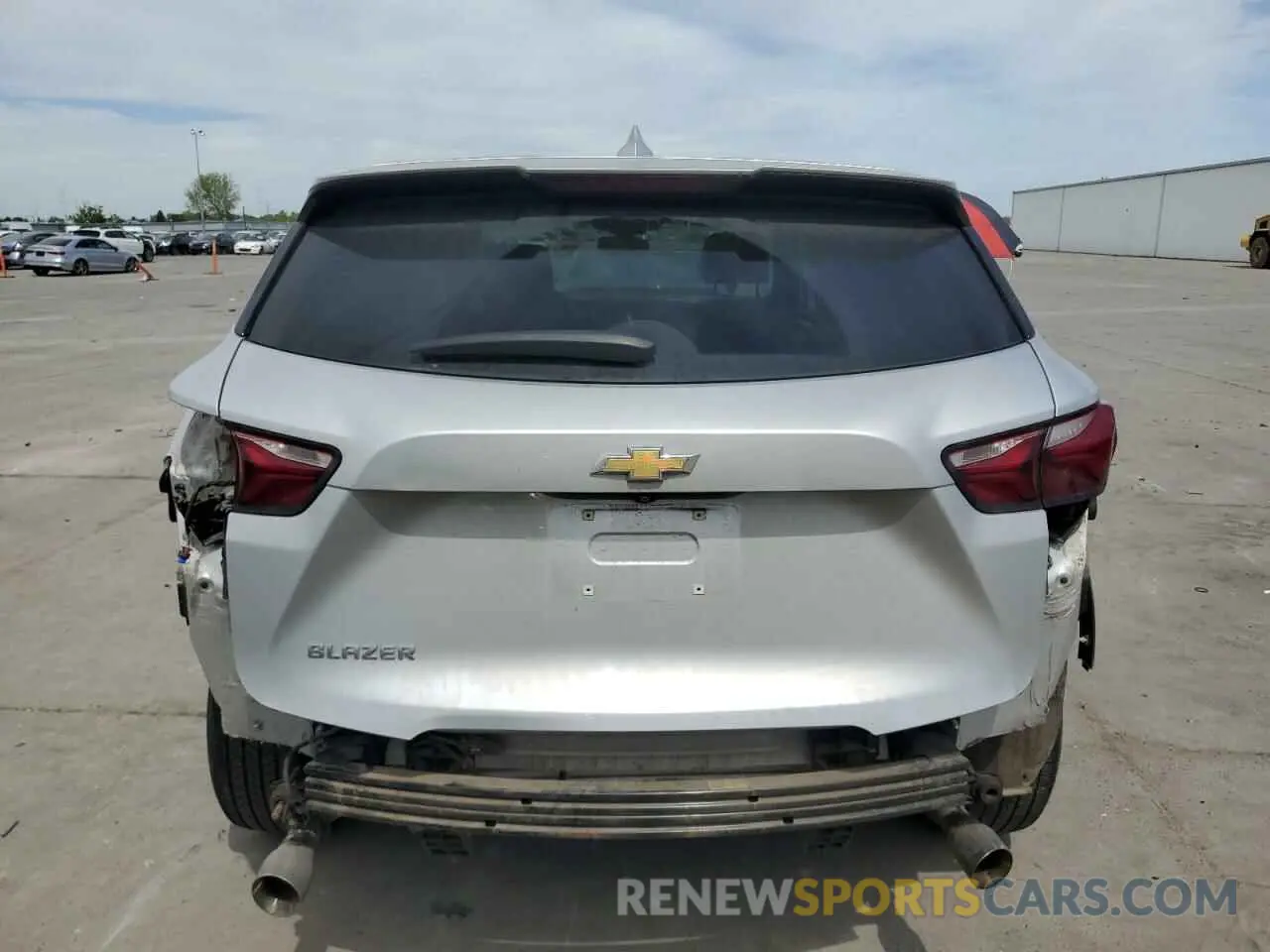 6 Фотография поврежденного автомобиля 3GNKBCRS9LS636011 CHEVROLET BLAZER 2020