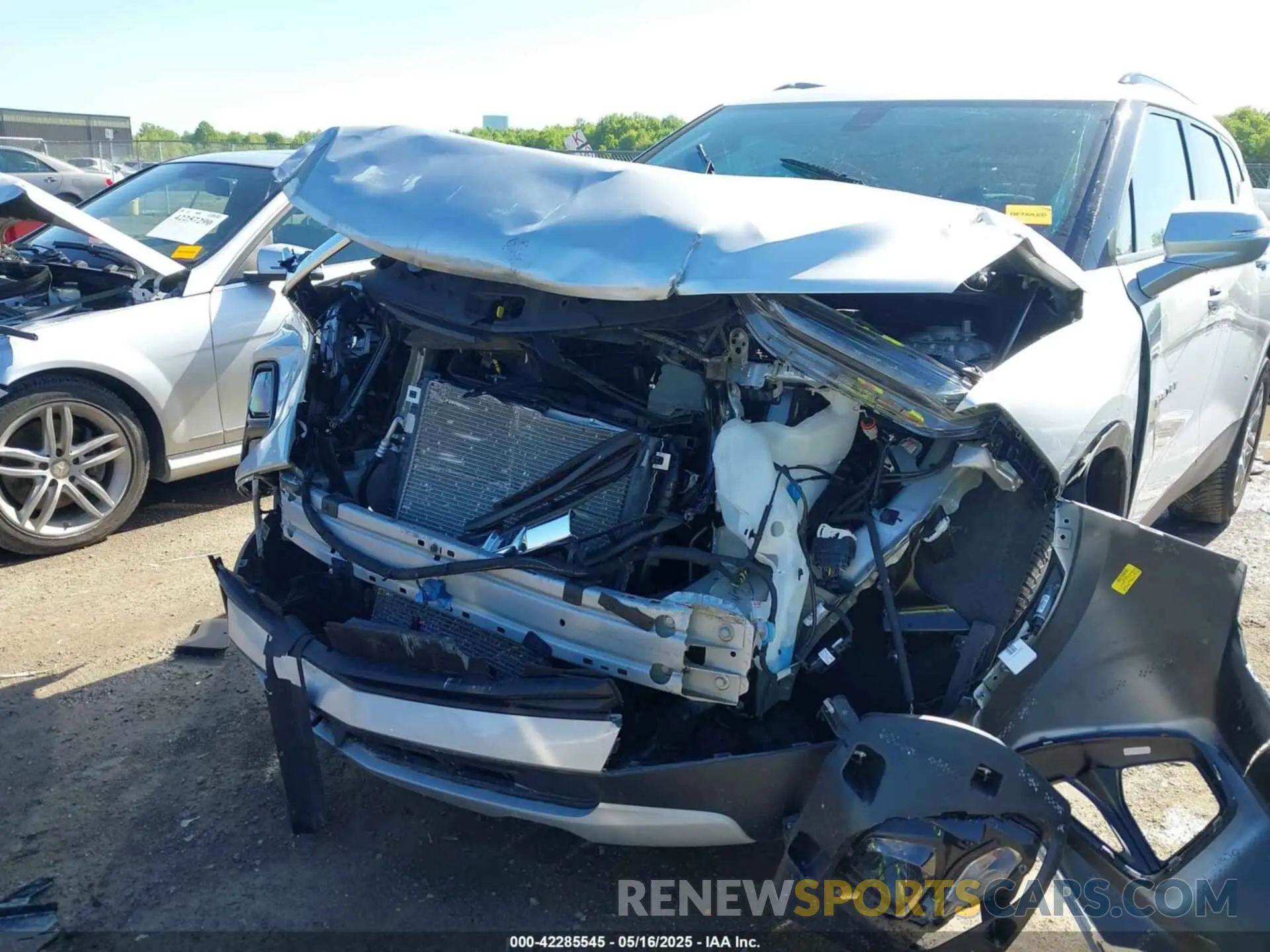 6 Photograph of a damaged car 3GNKBCRSXLS698873 CHEVROLET BLAZER 2020