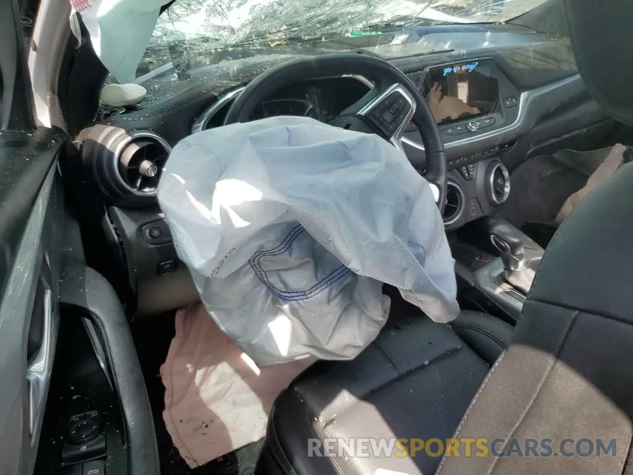 8 Фотография поврежденного автомобиля 3GNKBDRS1LS720698 CHEVROLET BLAZER 2020