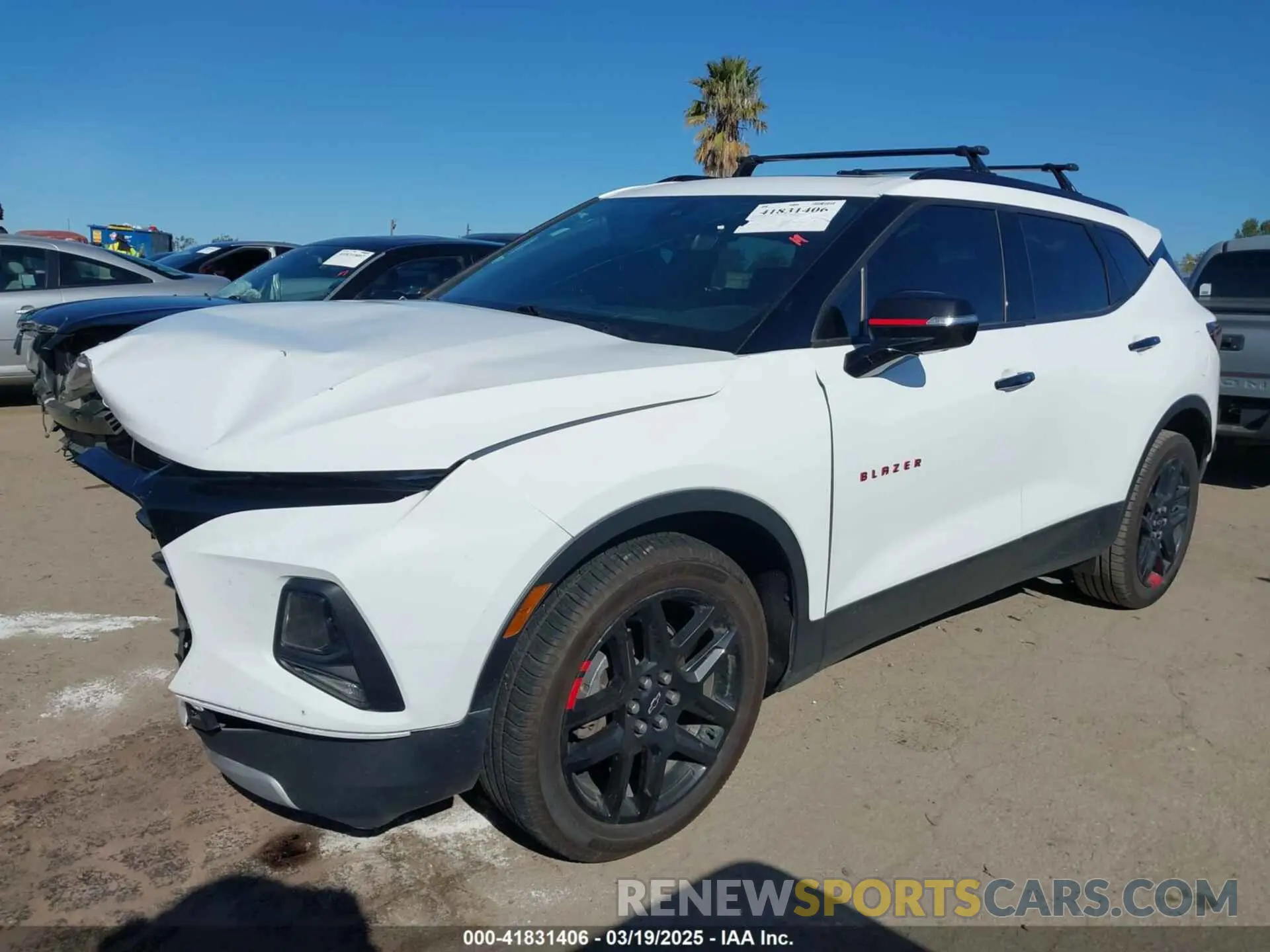 2 Photograph of a damaged car 3GNKBDRS5LS632592 CHEVROLET BLAZER 2020